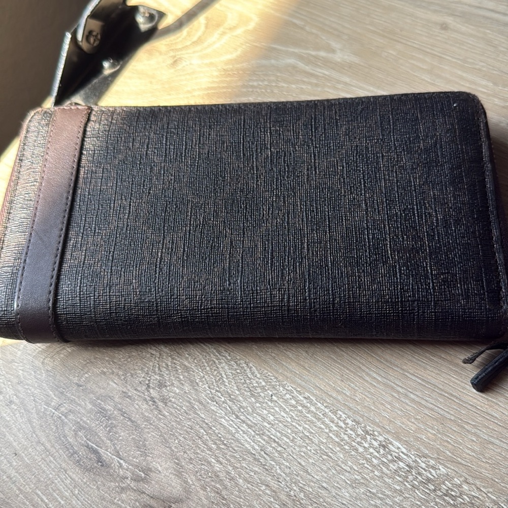 Gucci Brown Leather Wallet - Picture 3 of 11